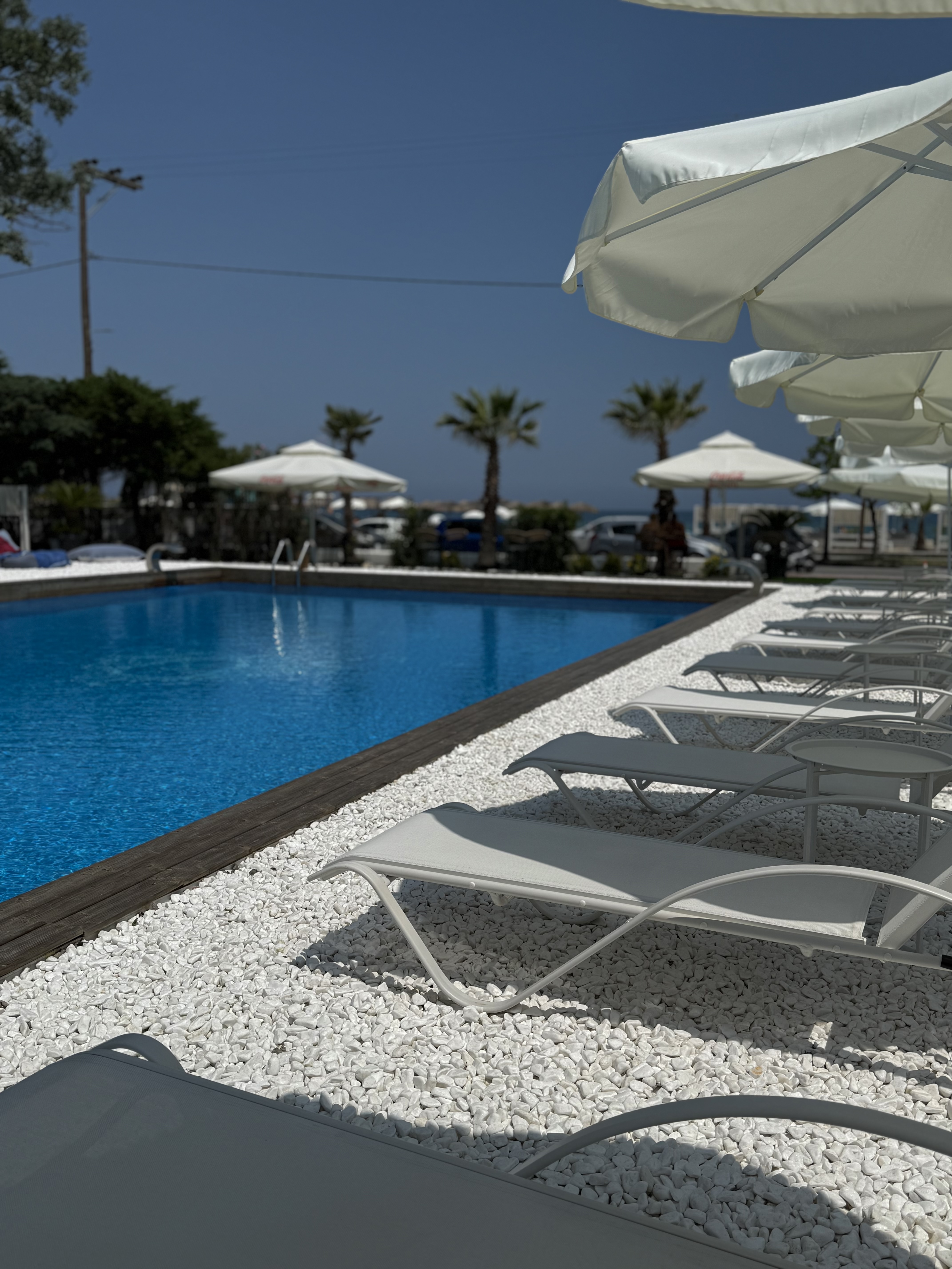 Bulrich Resort | Beach & Pool Bar